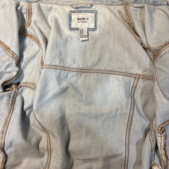 FOREVER 21 LIGHT WASH DENIM JACKET - Picture 3 of 3